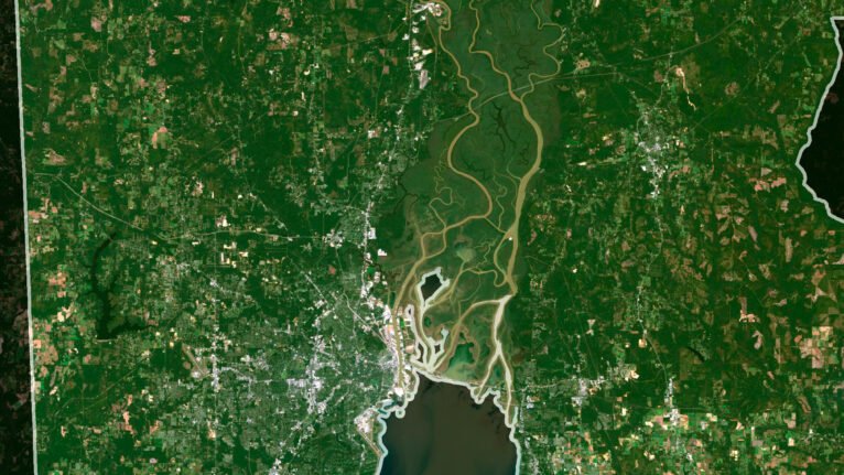 Alabama satellite map highlighting major rivers, mountain ranges, and geographical features.