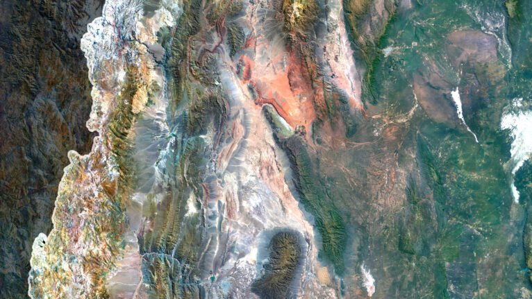 Detailed satellite images of Argentina used for educational purposes.